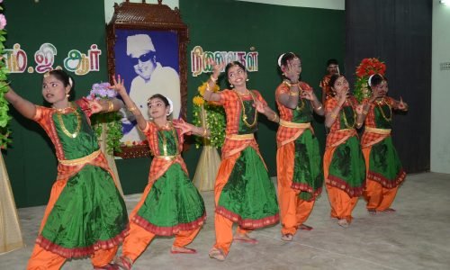 dance baratha-natyam